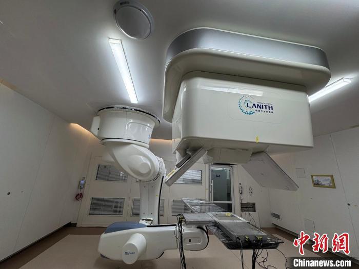 武威重离子中心诊疗室　中新网记者　孙自法　摄