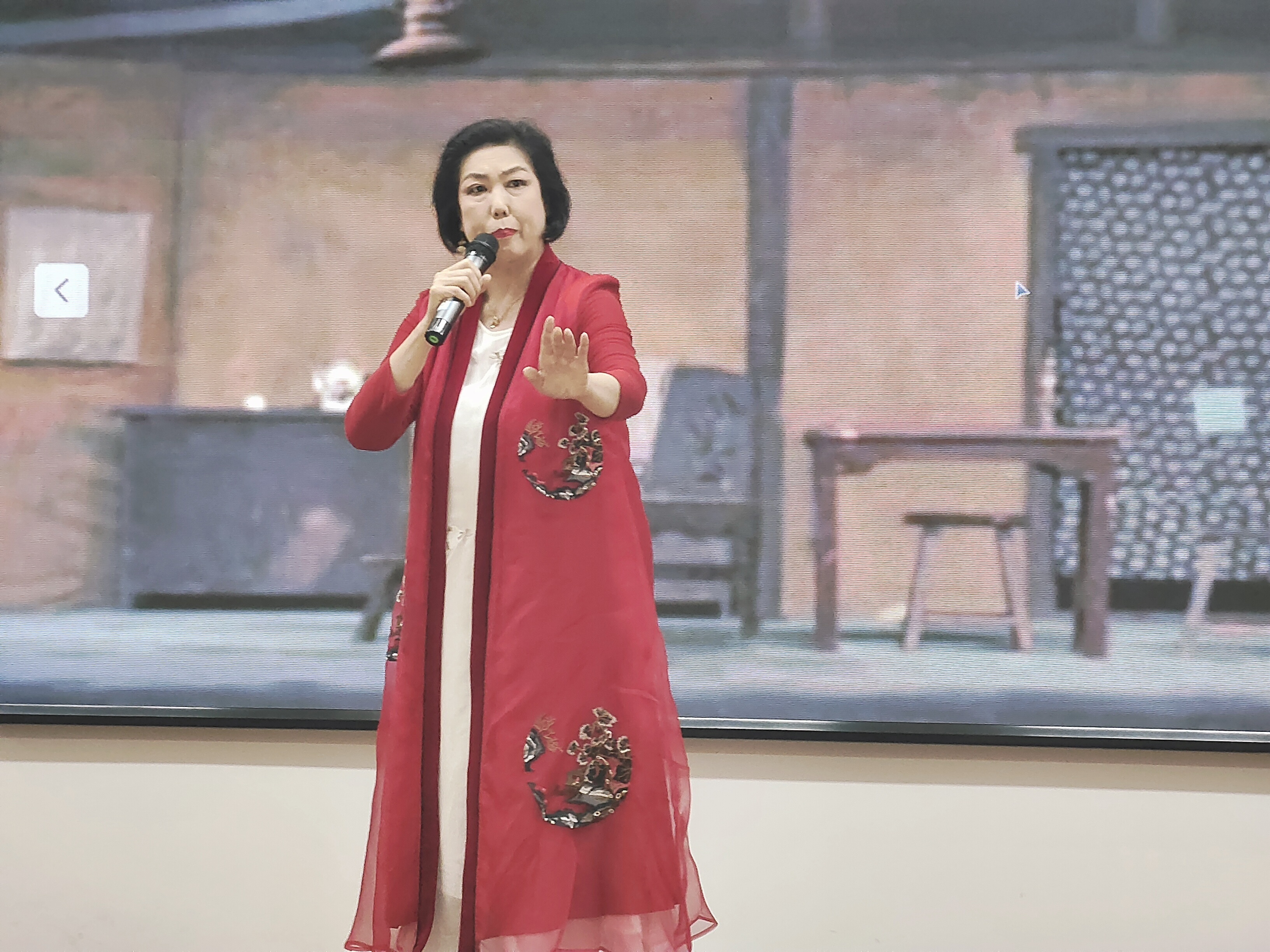 “红色基因 薪火相传”青岛市红色文艺进军营演出活动成功举办