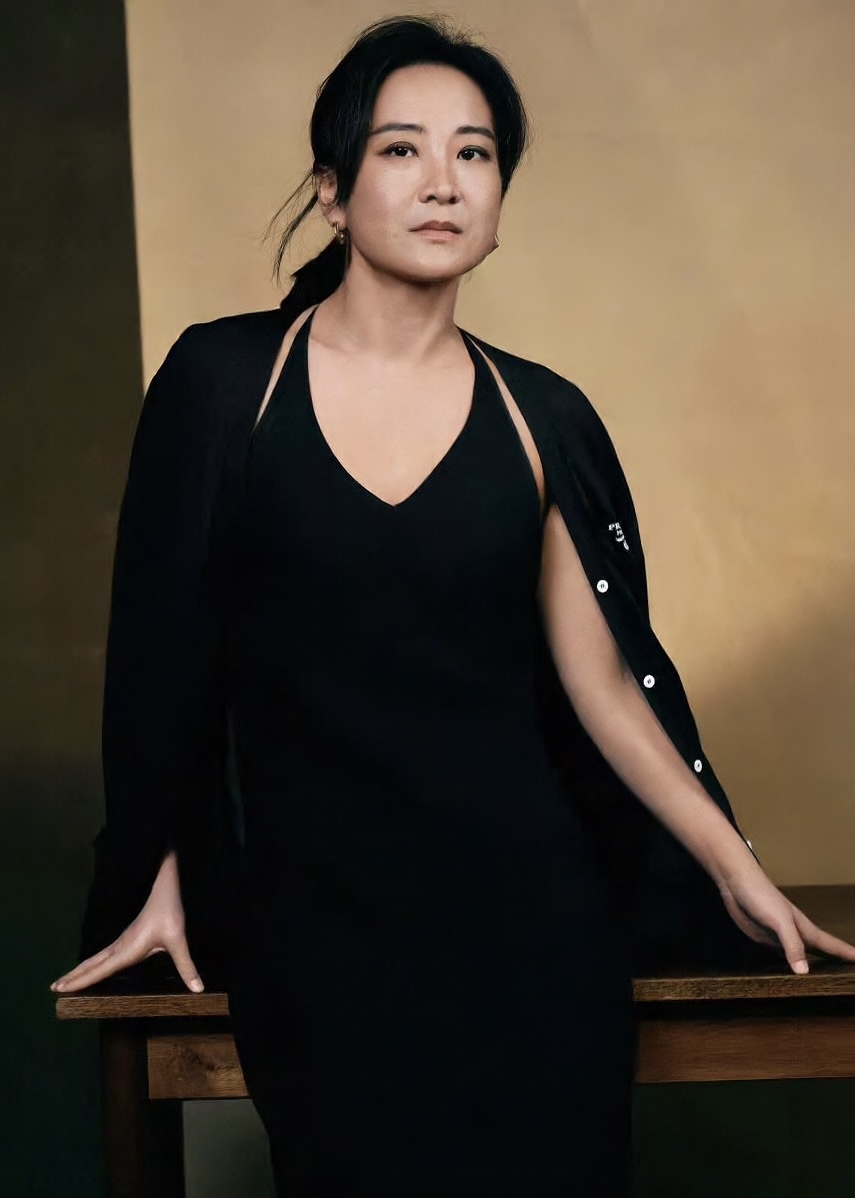 穿PRADA走开幕式、穿lululemon看拳击...贾玲才是奥运会最时髦女王！