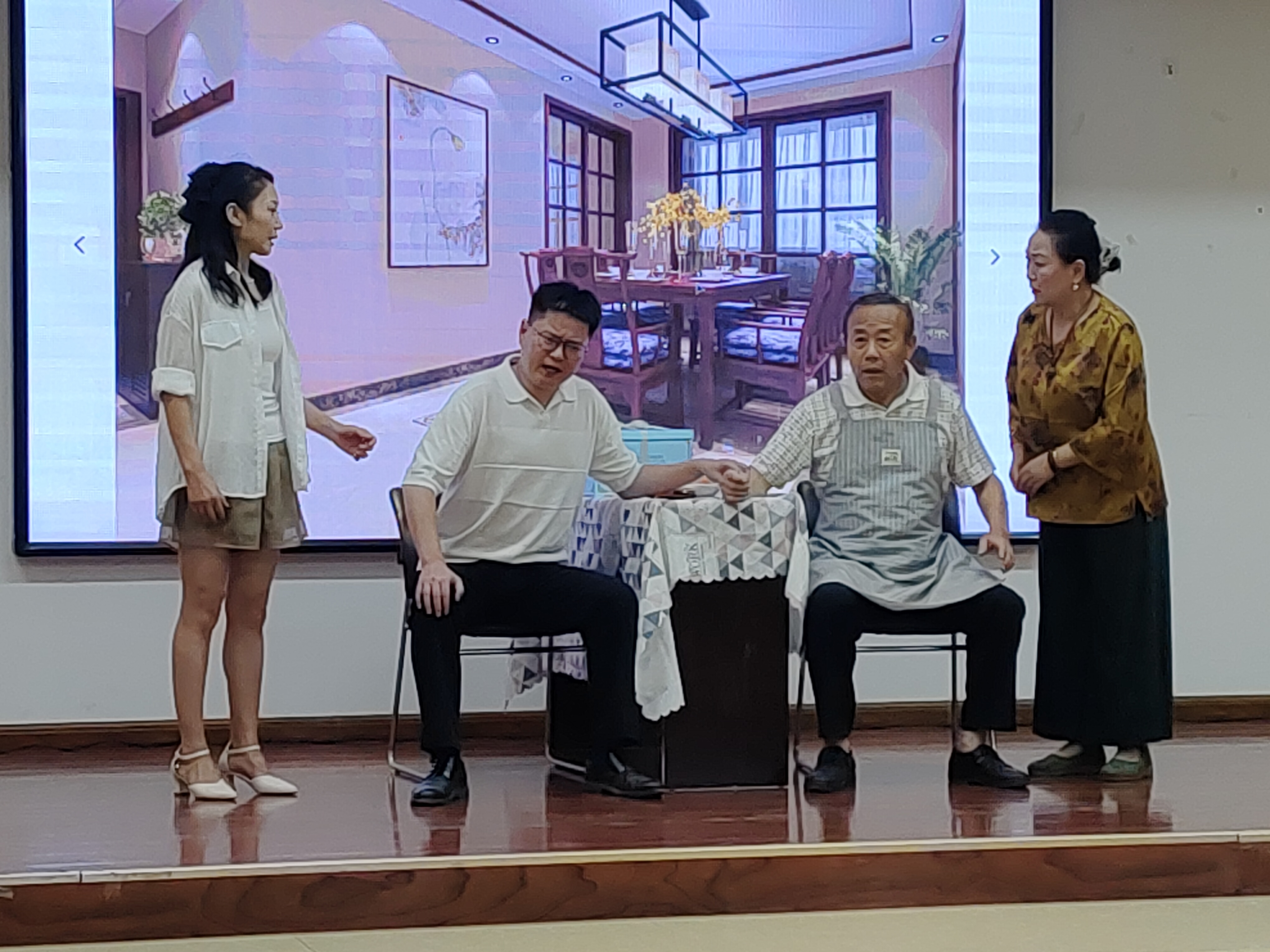 “红色基因 薪火相传”青岛市红色文艺进军营演出活动成功举办