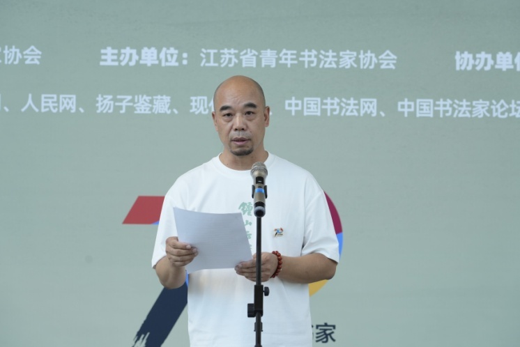 胡紫桂作为参展代表发言
