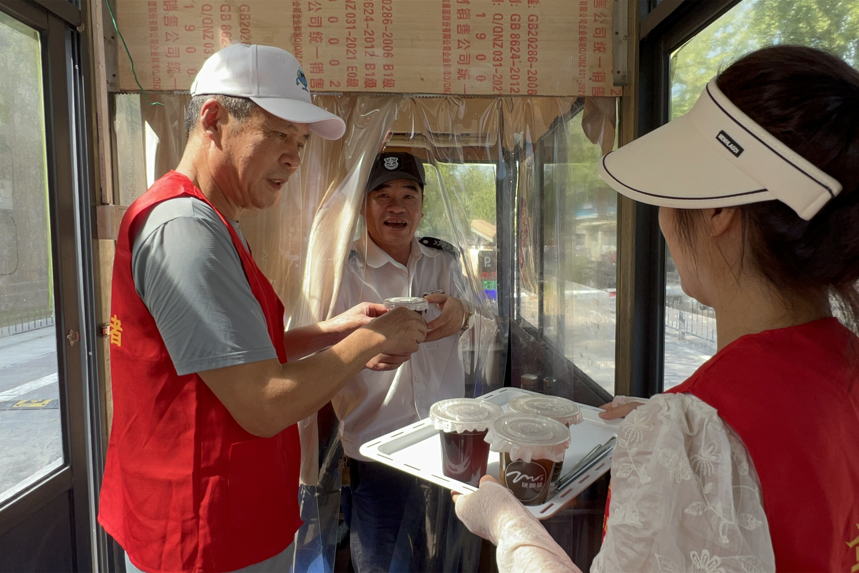 秋天的第一杯奶茶，不仅解暑还暖心