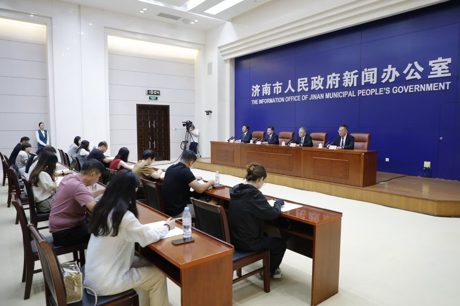 历下区：加快新一代信息技术、生物医药两大百亿级链式产业集群提档升级