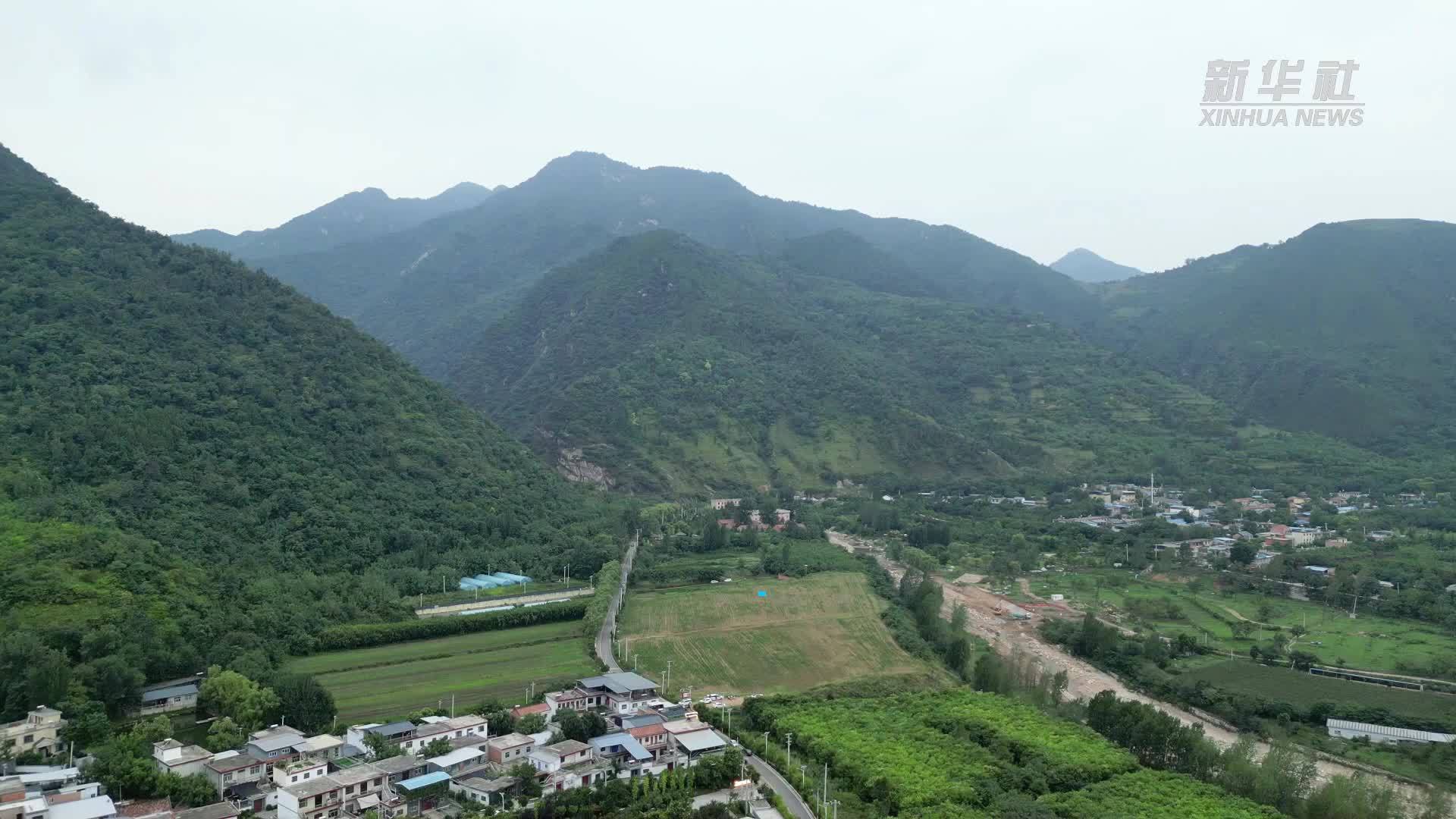 陕西西安：秦岭山区织密汛期安全防线