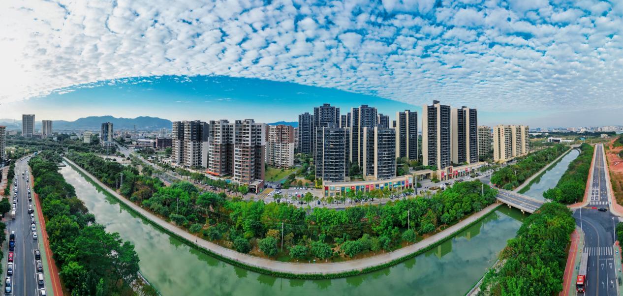 图为:大塘镇。(江健摄)