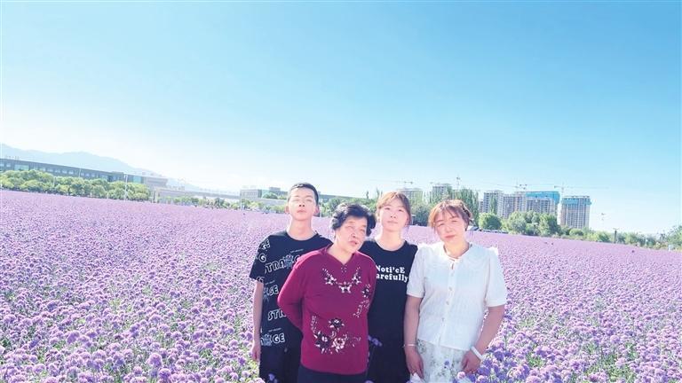 范玉珍和亲人们