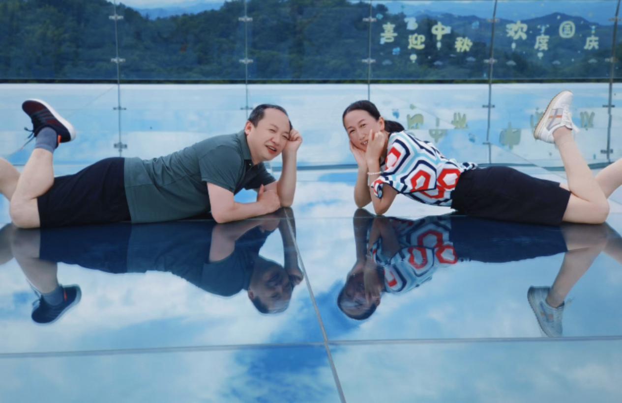 徐红兵（九成分局民警 一级警长）结婚二十四年 瓷婚