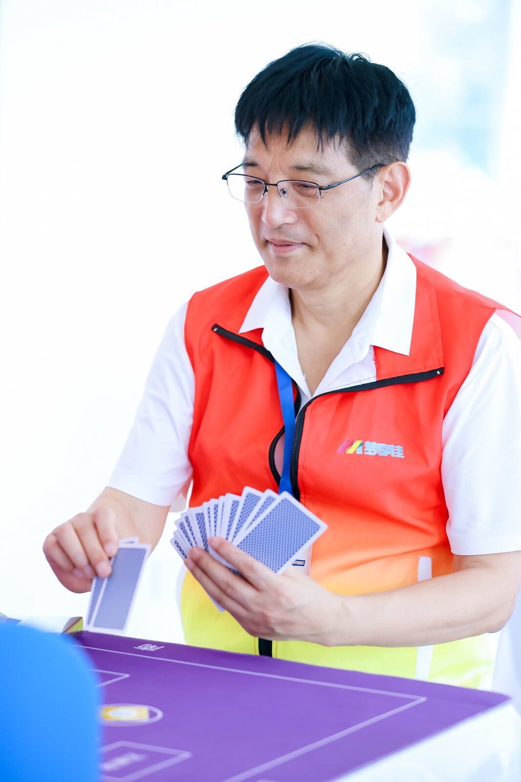 嘿嘿，等的就是你