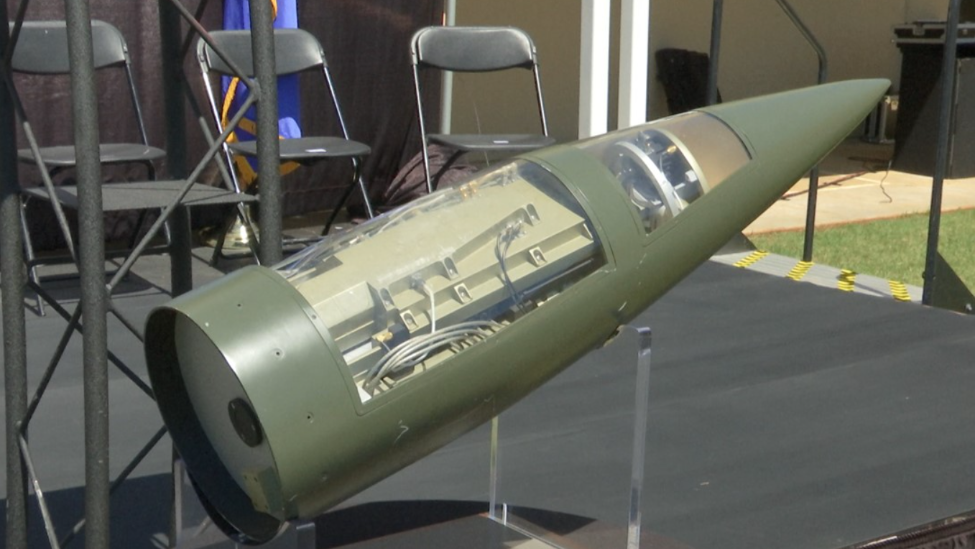 波音制造的“爱国者”PAC-3引导头部分（剖视模型）波音公司