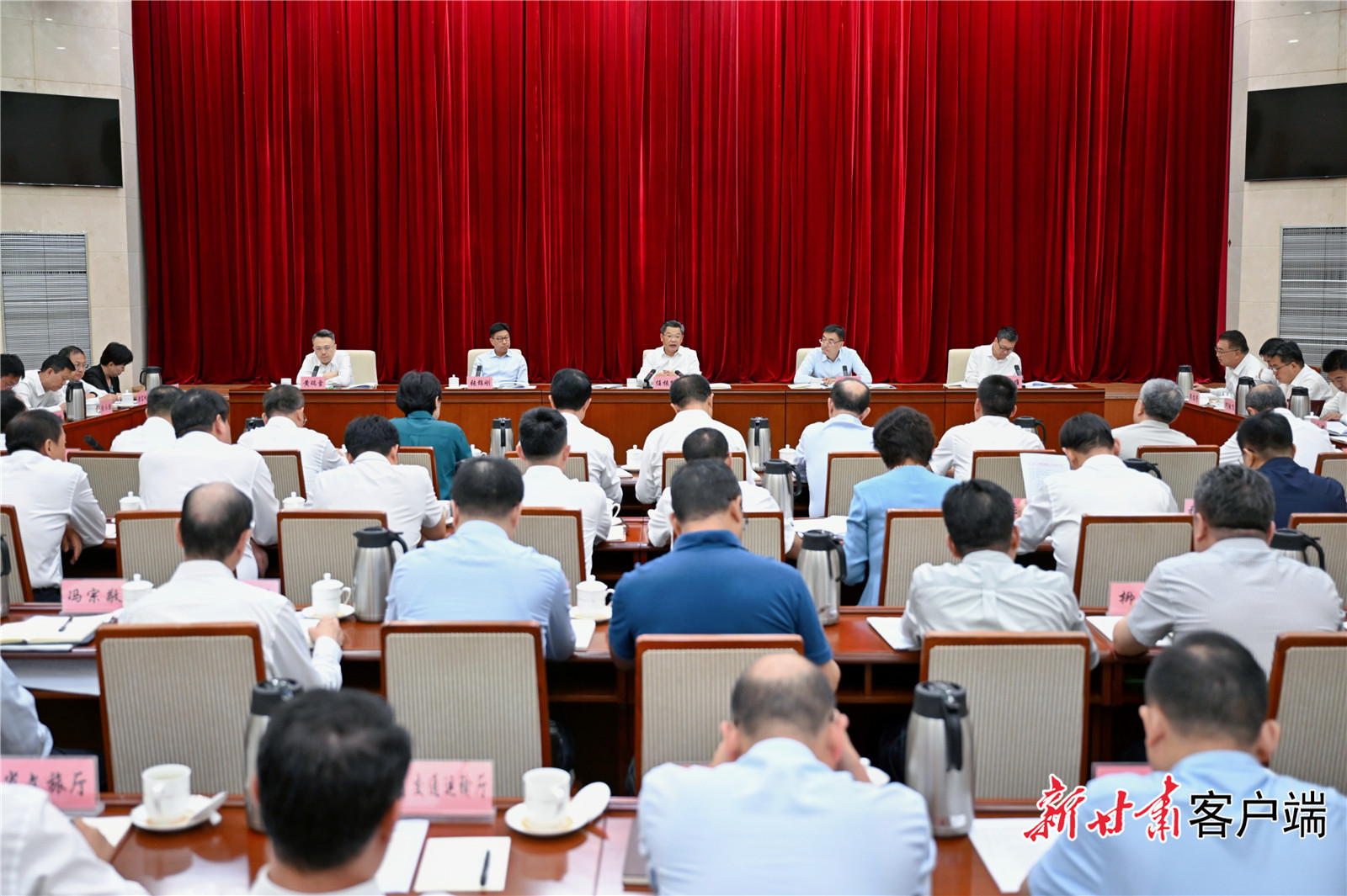 8月15日，省“十五五”规划基本思路起草工作专班会议在兰州召开，省委副书记、省长任振鹤出席并讲话。新甘肃&middot;甘肃日报记者　盛学卿