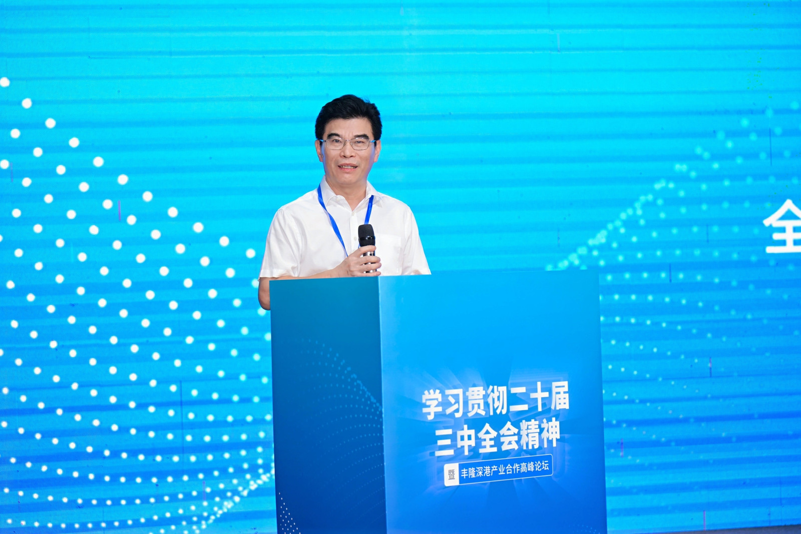 （全国政协委员、广东高科技产业商会会长 王理宗）