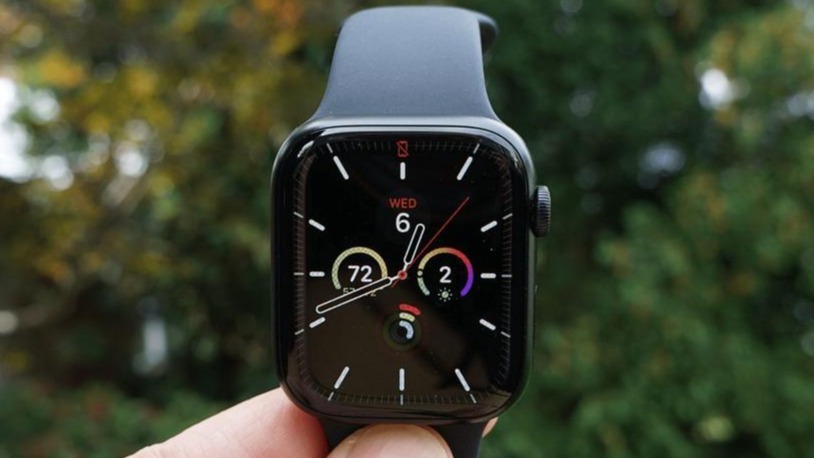 TechInsights：二季度Apple Watch全球出貨量890萬 占全球智能手表市場約一半份額