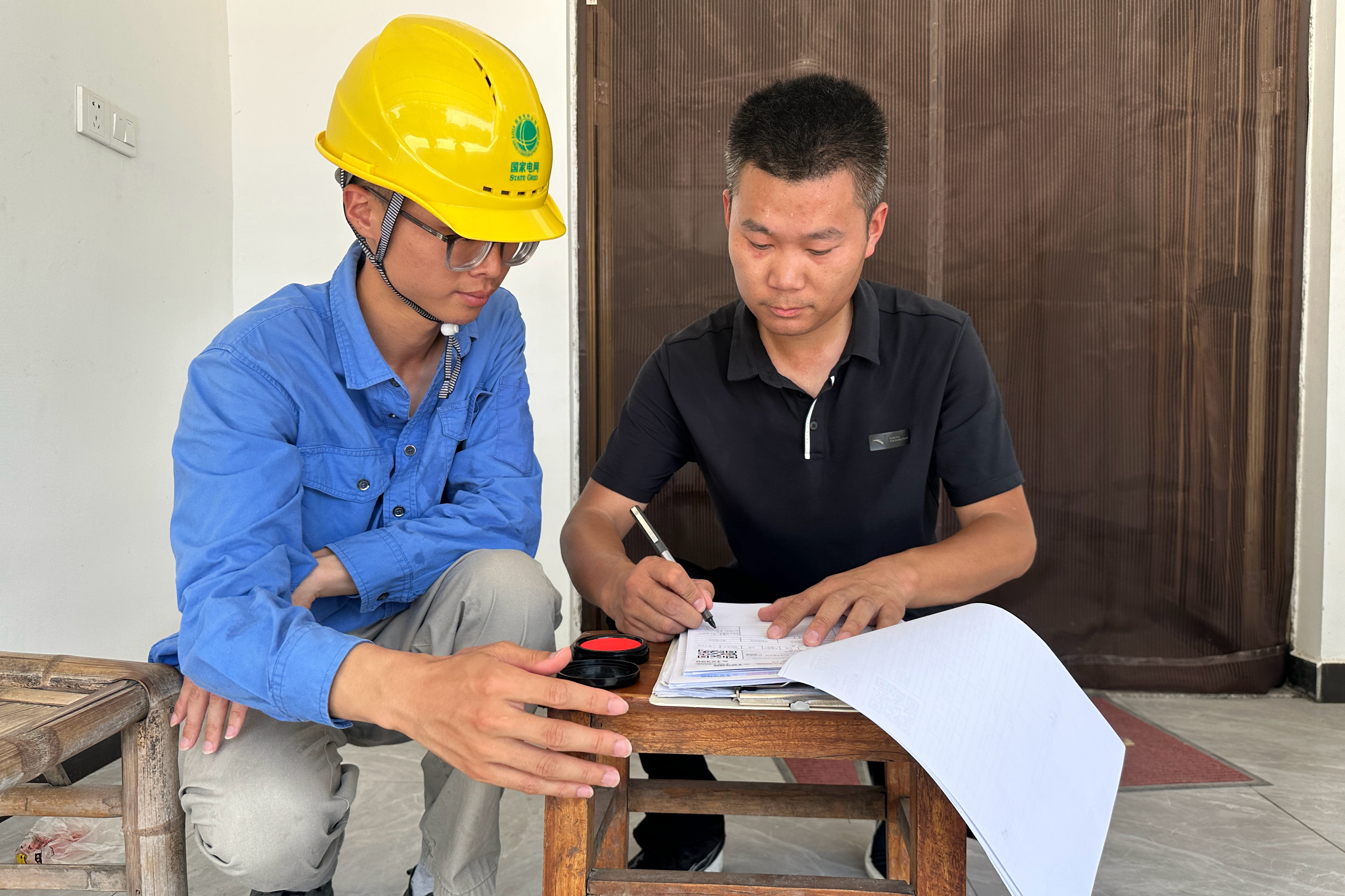 挥汗送上及时电 国网余姚市供电公司高效服务获点赞