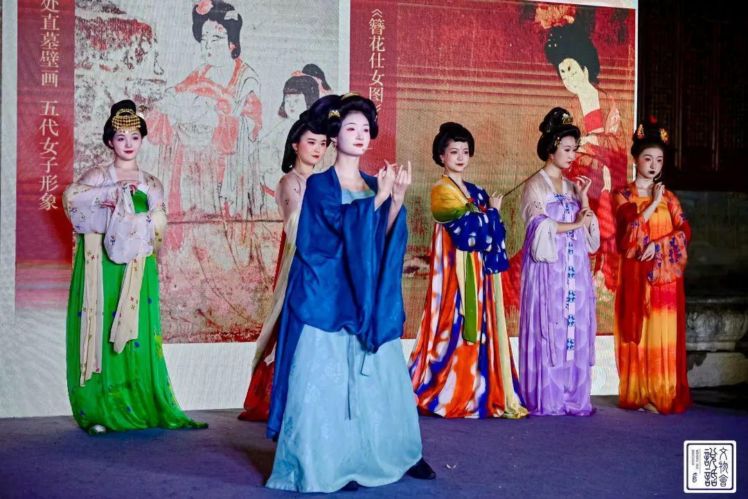 西安博物院夜游开放首日,《文物会说话》系列文博讲座。