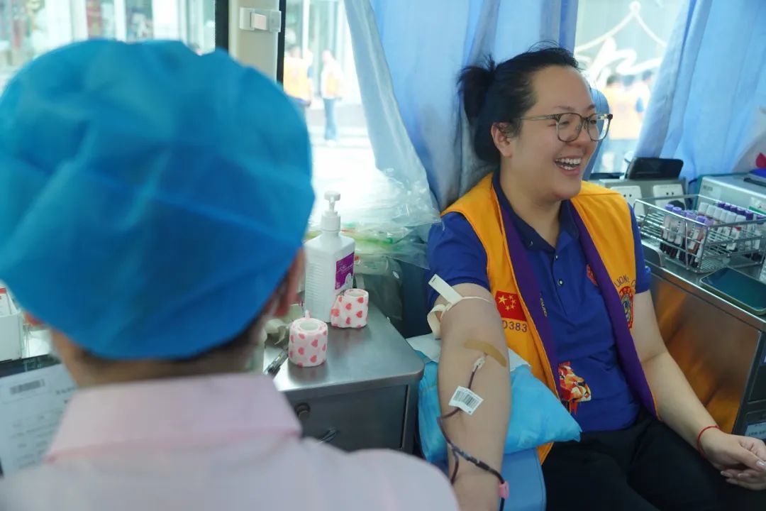 温馨工程 红色行动 中国狮子联会青岛代表处助力无偿献血