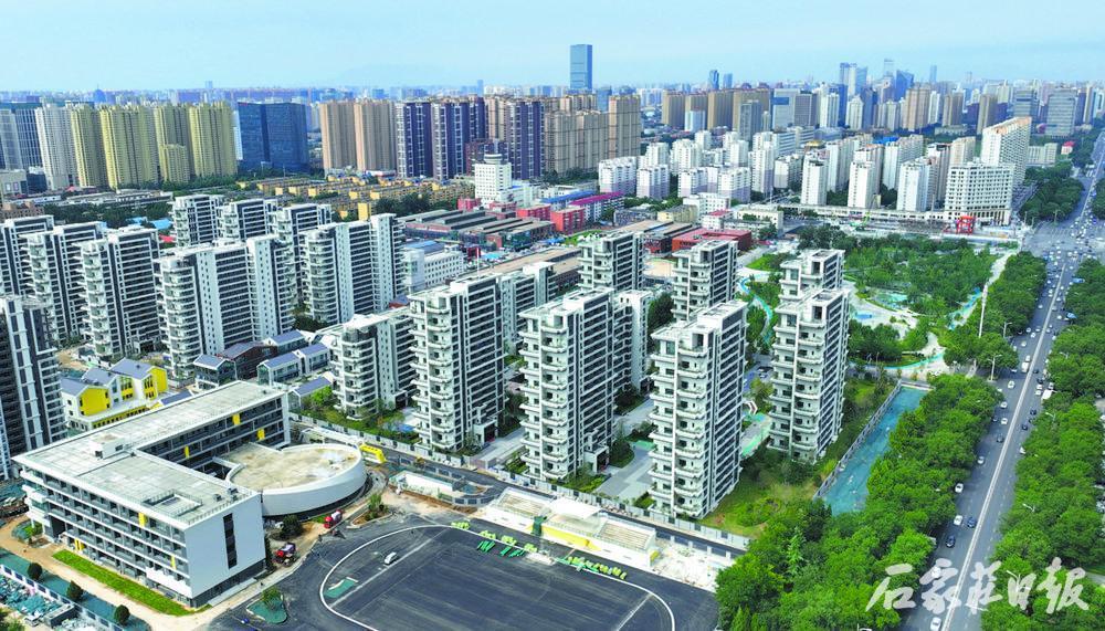 正在加紧建设的石家庄市和平东路片区。