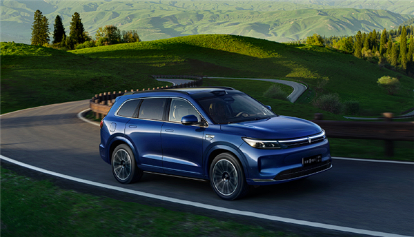 问界新M7 Ultra用户购车时最关心什么:华为智能驾驶排在首位