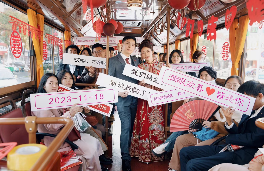 南昌“公交婚礼”。作者供图