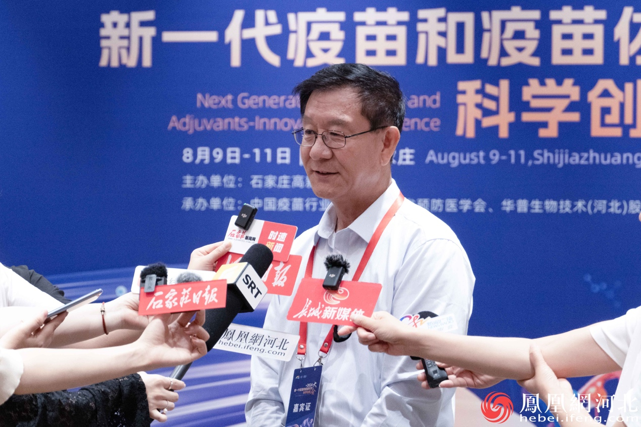 国投创新医药健康首席科学家、前CFDA药品评审中心首席科学家何如意接受采访。（李卓然摄）