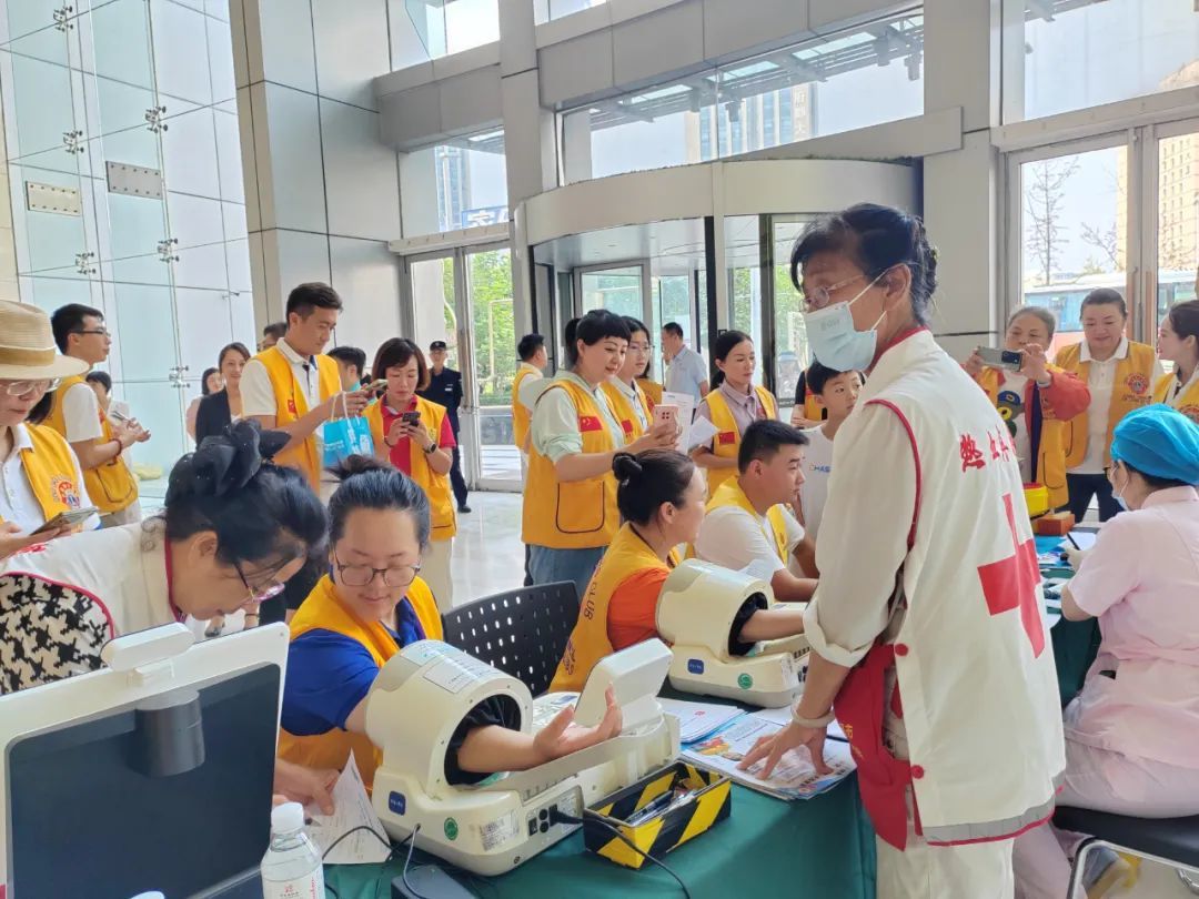 温馨工程 红色行动 中国狮子联会青岛代表处助力无偿献血