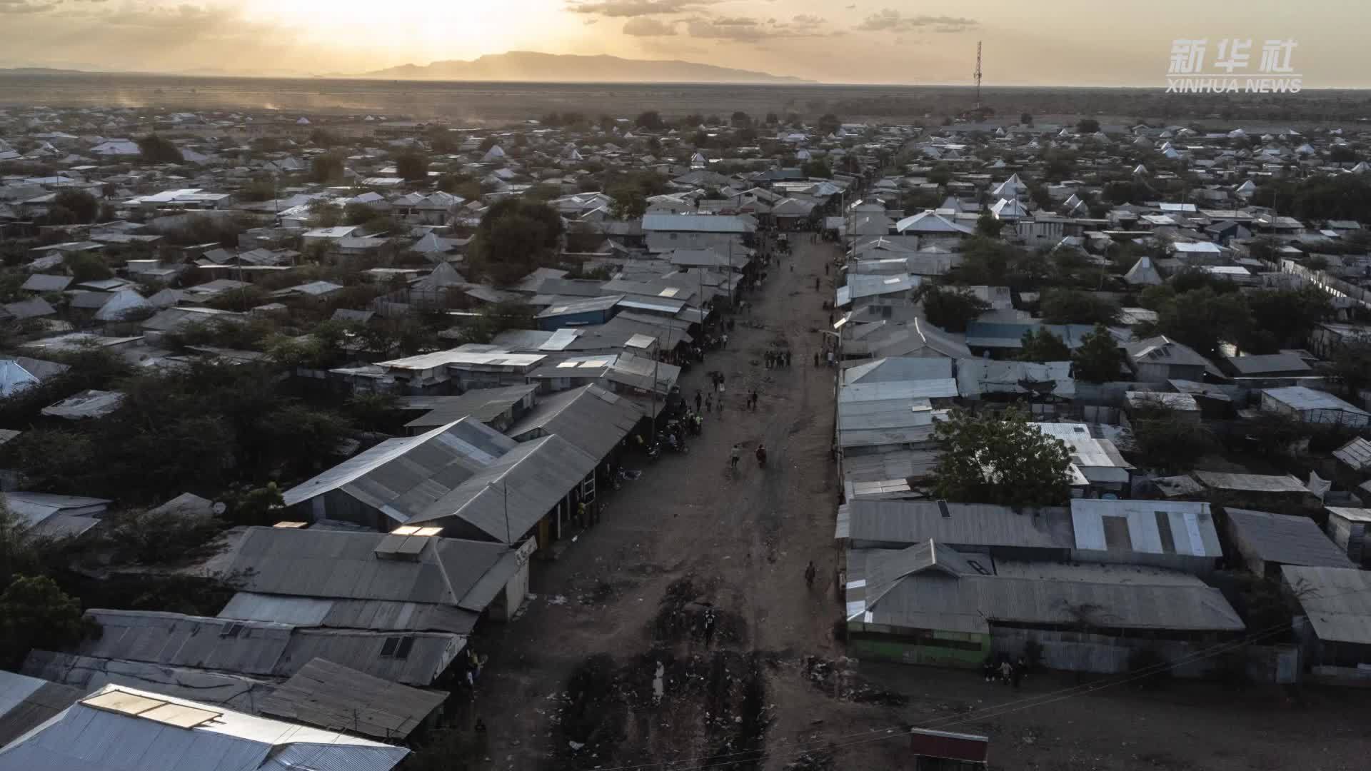 走进卡库马难民营
