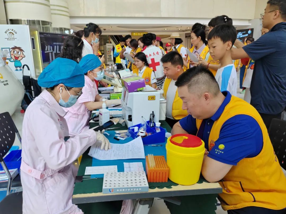 温馨工程 红色行动 中国狮子联会青岛代表处助力无偿献血