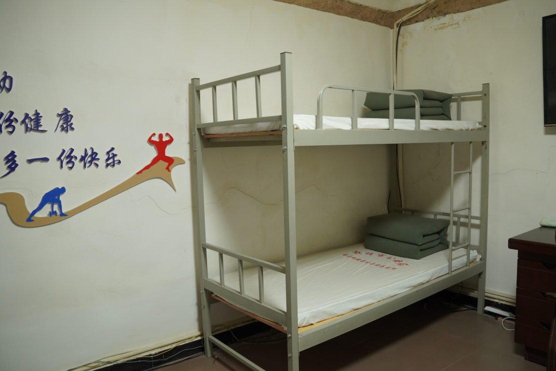 雅丹所民警生活区　钱蕊　图