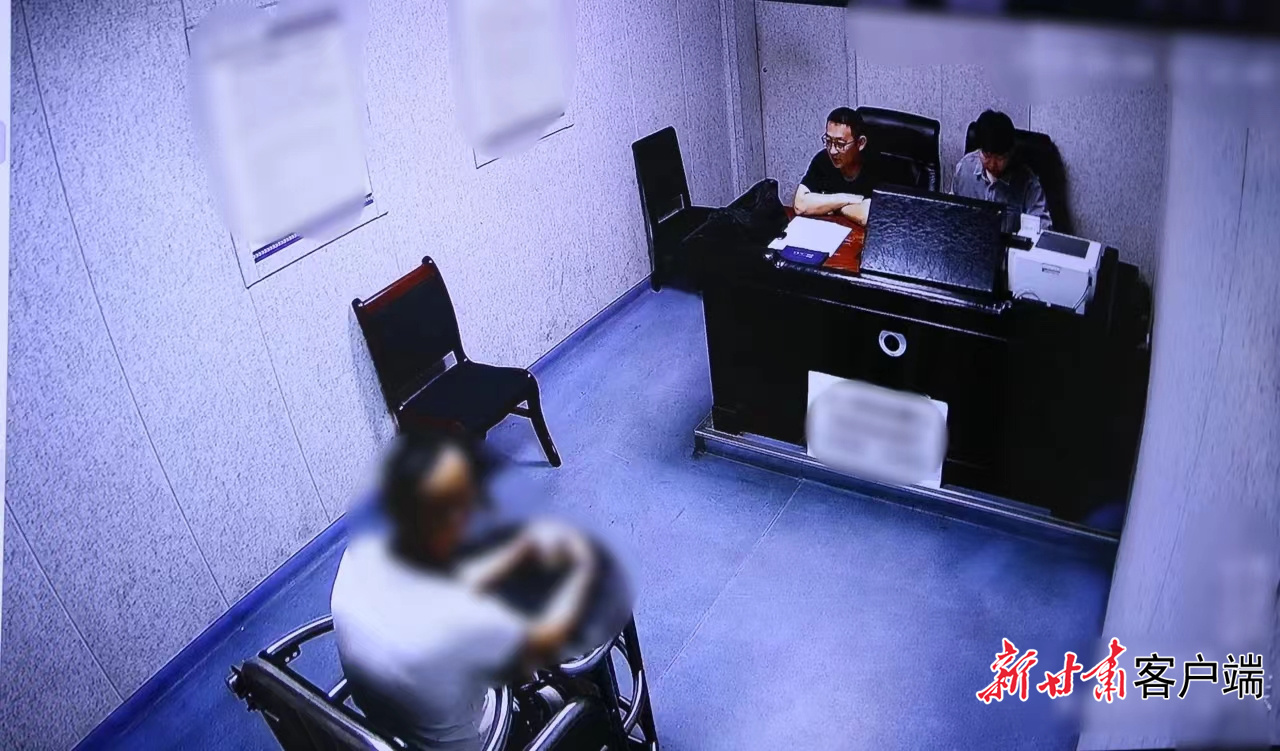 犯罪嫌疑人“贼蛋蛋”接受审讯