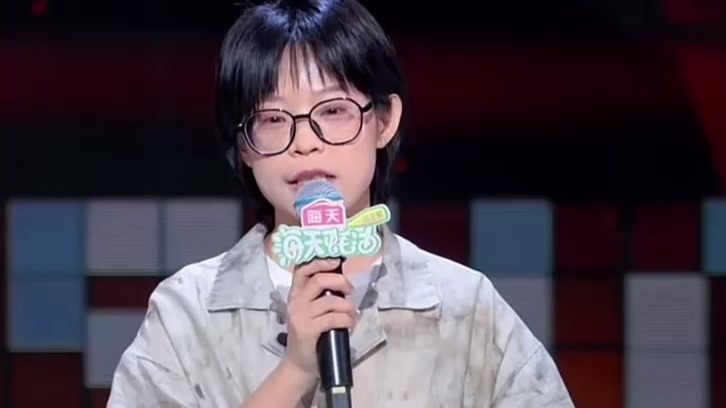 “大国手”哲学风脱口秀 平静的疯感炸翻全场