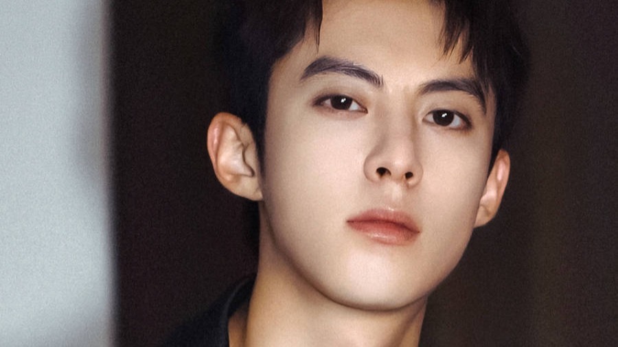 王鹤棣父亲餐饮店注销 店员回应：择址重新开店封面图