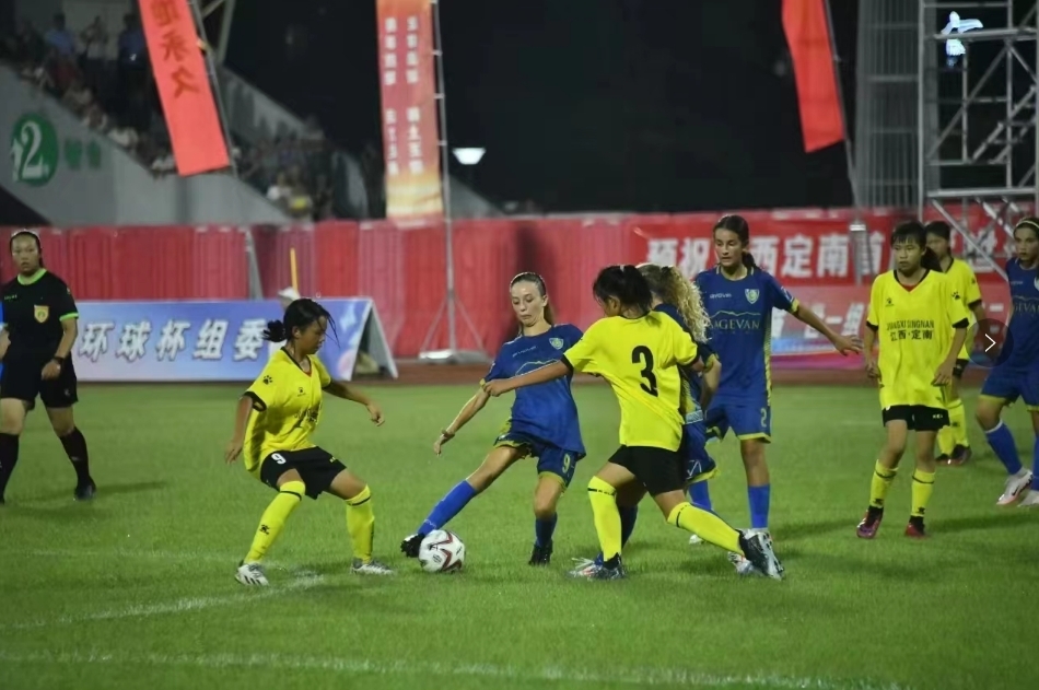 江西定南首届“世一组”运动季启动暨第二届UYC女足环球杯U12锦标赛举行