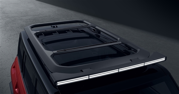 越野风纯电SUV 奇瑞iCAR 03T官图发布:经典红黑配