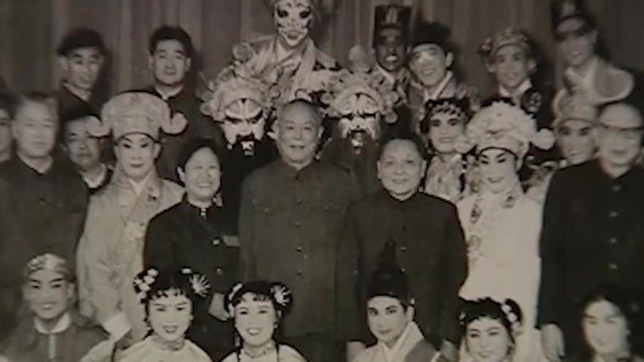 1978年邓小平在宾馆看了三场川戏，名角杨淑英回忆“一颗药”的故事