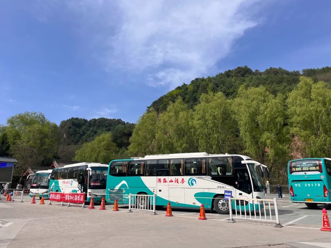 景区内摆渡车停放点