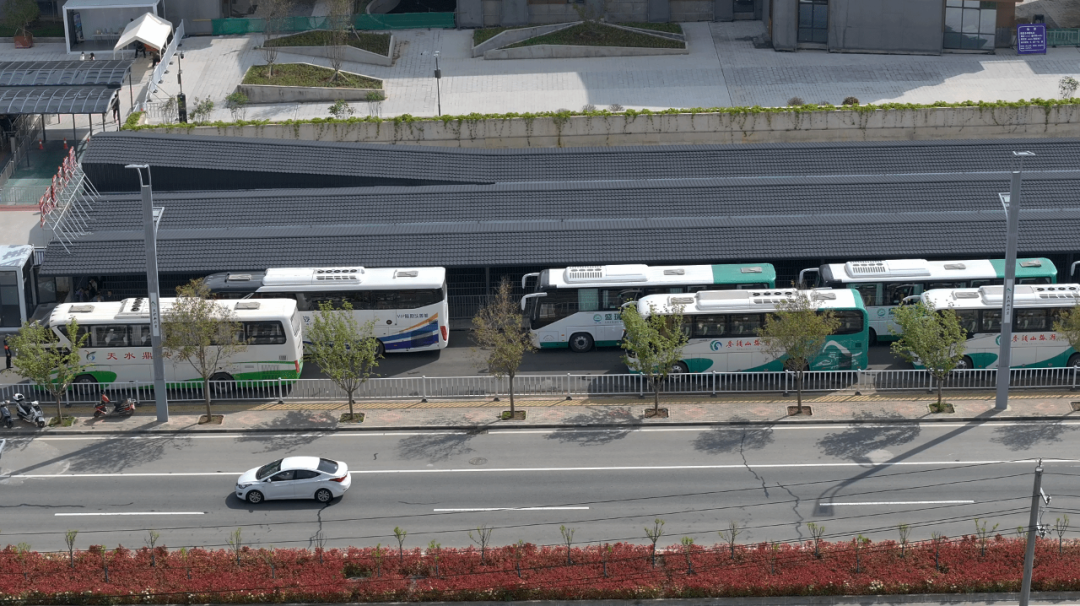 摆渡车