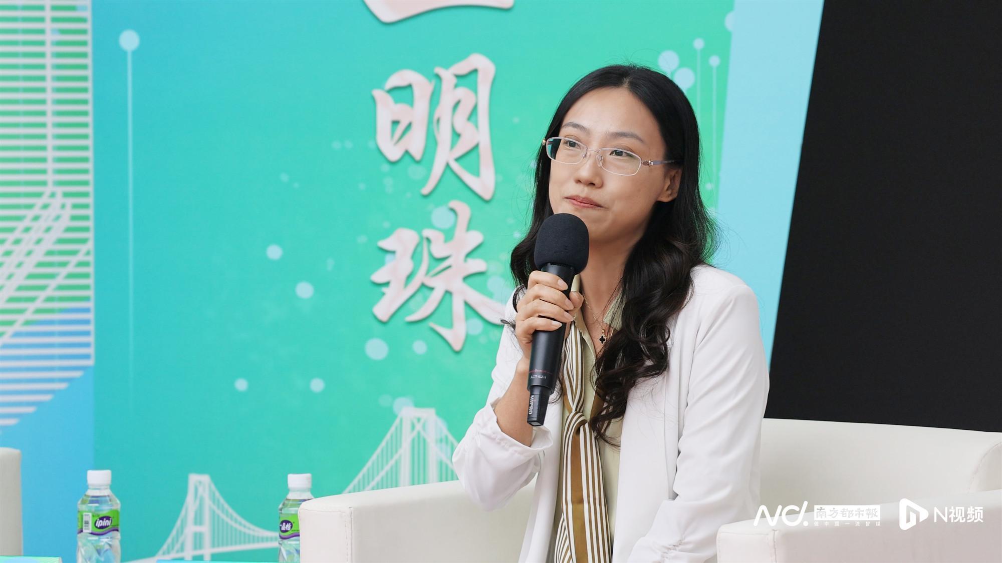 中共江门市蓬江区委组织部副部长、区人才工作局局长李丽芳