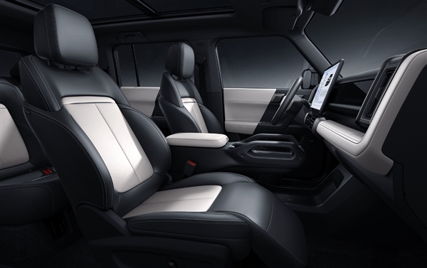 越野风纯电SUV 奇瑞iCAR 03T官图发布:经典红黑配