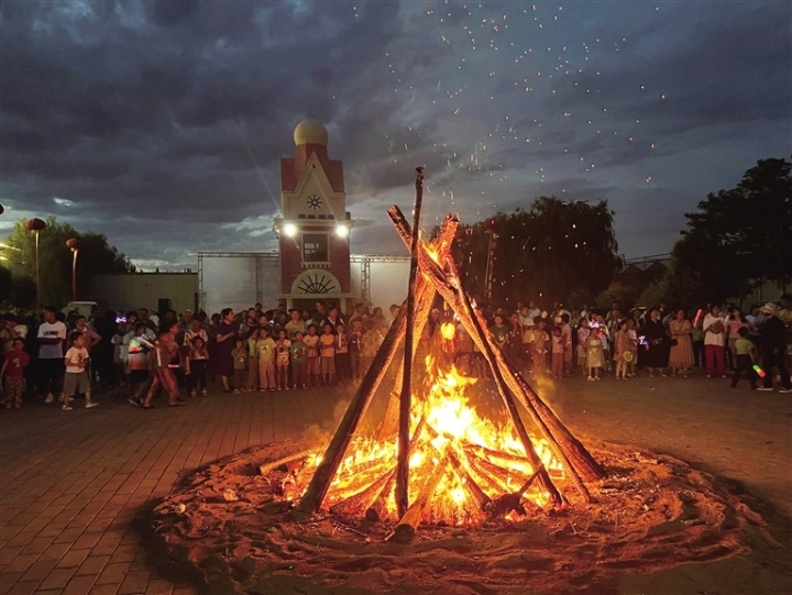 泉湖镇篝火晚会