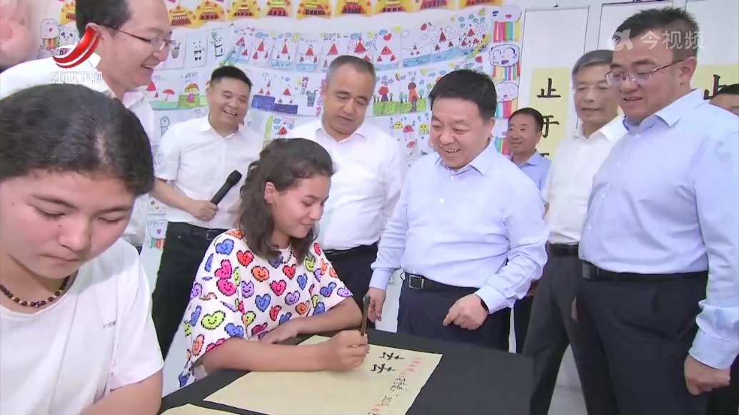 叶建春艾尔肯·吐尼亚孜一同调研江西对口援疆工作