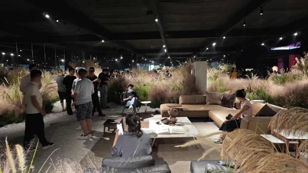 东莞“产地办展”再显魅力:2024国际设计周与名家具展盛况空前