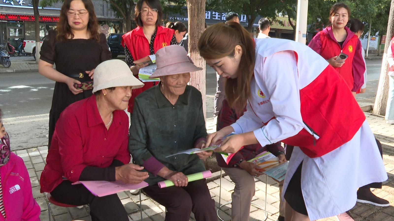 永昌"小板凳"宣讲接地气　让三中全会精神"声"入人心