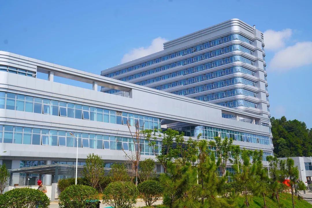 科技大学第一附属医院新区医院 034F659174B9C29BE4371D20C512AC12E02DF283_size171_w1080_h720.jpg