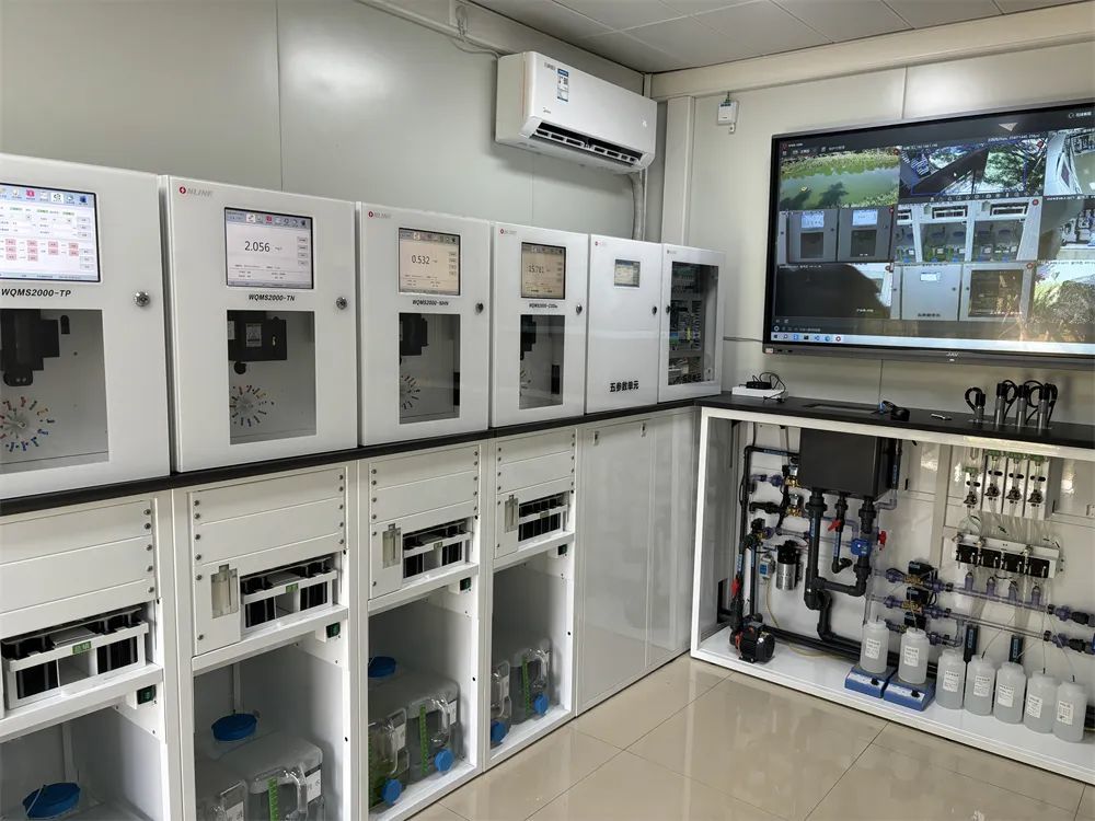 智能微型水质自动监测站 0E5C0BEED14BF9CE27FDE0D60ED658B0B403BBEB_size119_w1000_h750.jpg