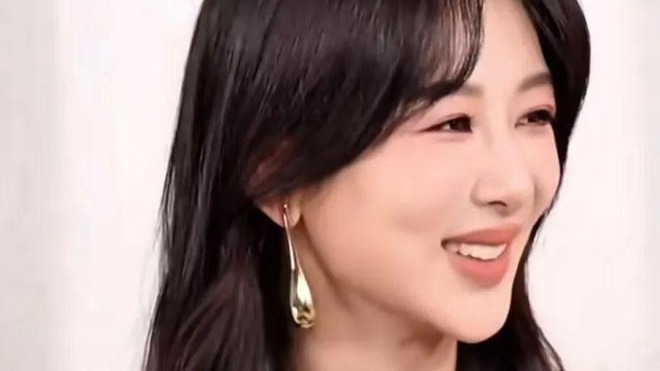 31岁杨紫近照脸僵，事实证明她被“困”在了宋丹丹的评价里封面图