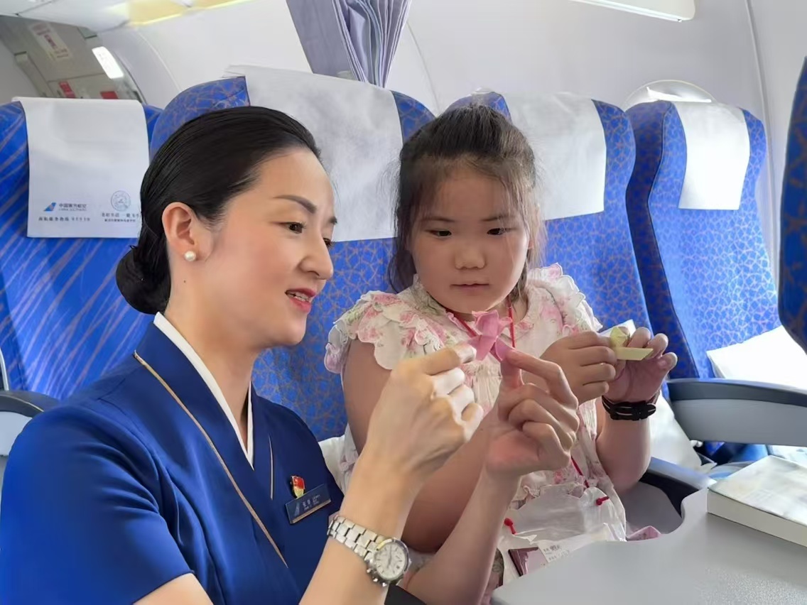 南航暑运旺季优化特殊旅客服务流程，提升乘机服务满意度