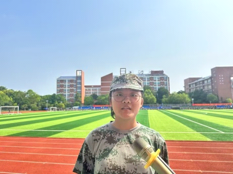 高一（24）班杨也妺同学