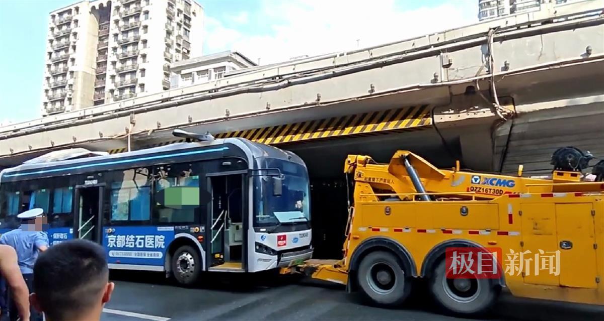 如何当消防驾驶员 41B164E14B460927C951417D93ACE332AB74F9A0_size115_w1200_h639.jpg