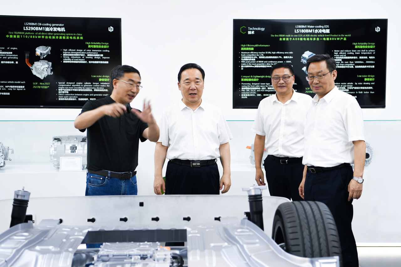王浩在金华调研并出席华东国际联运港中欧班列项目开工仪式凤凰网浙江_凤凰网