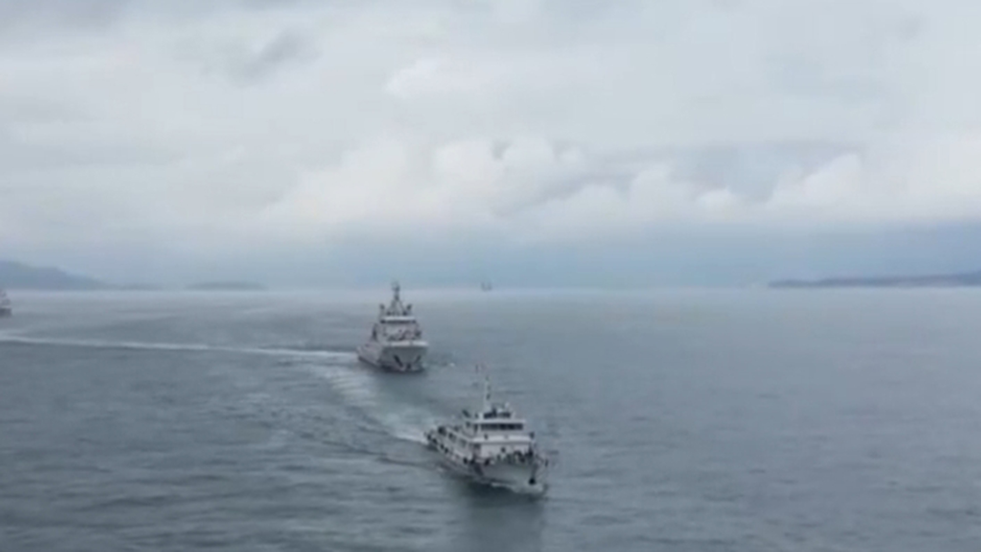 中国海警回应菲海警船故意冲撞我海警舰