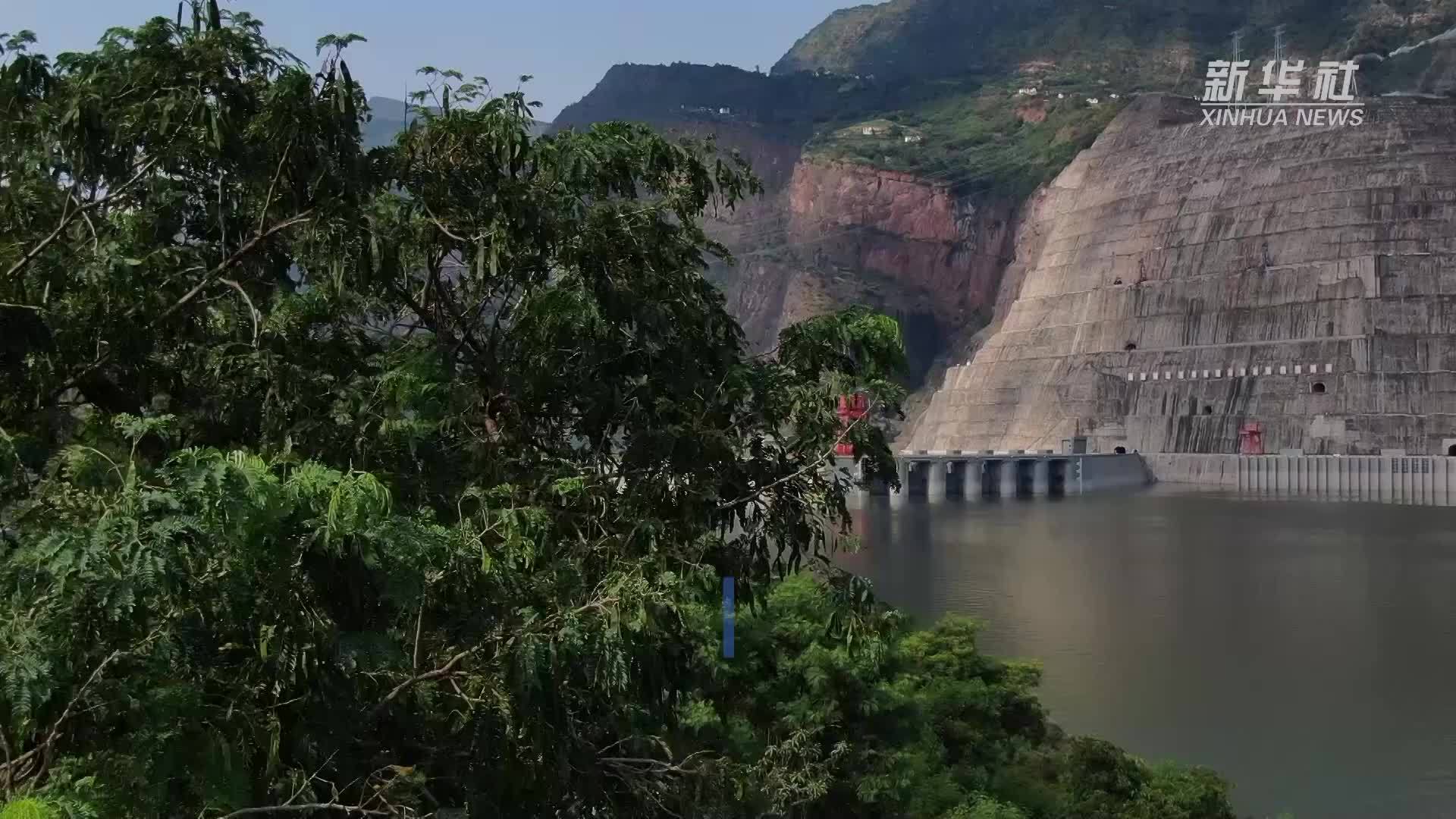 走进白鹤滩水电站